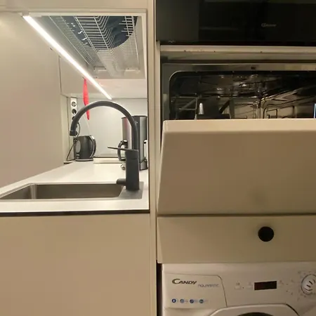 Lejlighed Modern And Compact, Kamppi