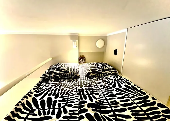 Modern And Compact, Kamppi * هلسنكي